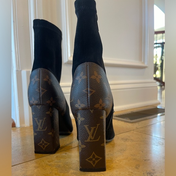Louis Vuitton ankle boots suede size 39. - Picture 2 of 8